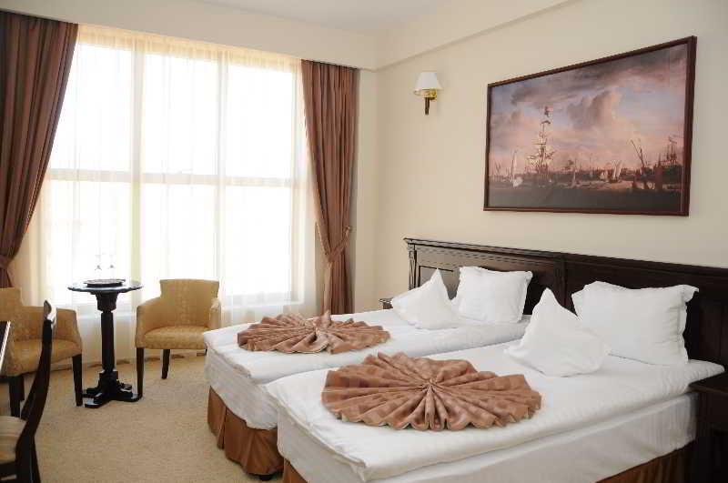 Hotel Rexton Craiova Quarto foto